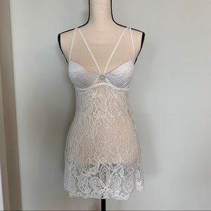 NWOT Crochet Floral Lace Chemise